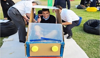 Outdoor team building Rickshaw Madness navigating Dubai landmarks
